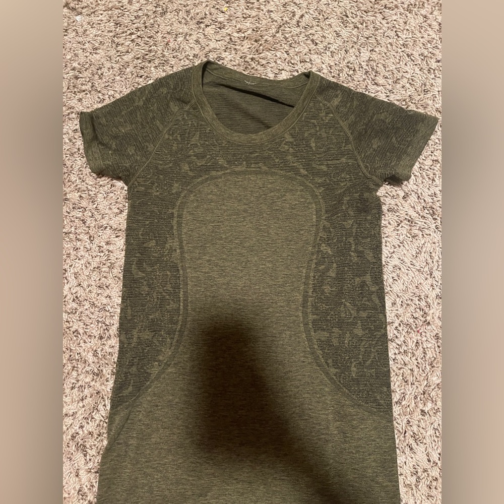 Lululemon top